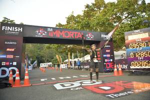 BIB: 09590, 285, 002852, 06560
                            <button type="button" onclick="openModal(6869143)" class="btn btn-primary btn-sm float-right btn-popup" data-toggle="modal" data-target=".modal-high-quality">
                        <i class="fas fa-shopping-cart"></i> Add to Cart
                    </button>
                                            <button type="button" onclick="isThisMe(6869143, true)" class="btn btn-success btn-sm float-right btn-popup btn-isme hidden" data-toggle="tooltip" data-placement="bottom" title="นี่คือรูปของคุณใช่ไหม คลิกที่นี่เพื่อเอาเข้าอัลบั้ม">
                        <i class="fas fa-plus"></i> Add to album
                    </button>
                    <button type="button" onclick="isThisMe(6869143, false)" class="btn btn-warning btn-sm float-right btn-popup btn-isnotme hidden">
                        <i class="fas fa-ban"></i> Remove from album
                    </button>