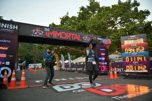 BIB: 201, 094
                            <button type="button" onclick="openModal(6913099)" class="btn btn-primary btn-sm float-right btn-popup" data-toggle="modal" data-target=".modal-high-quality">
                        <i class="fas fa-shopping-cart"></i> Add to Cart
                    </button>
                                            <button type="button" onclick="isThisMe(6913099, true)" class="btn btn-success btn-sm float-right btn-popup btn-isme hidden" data-toggle="tooltip" data-placement="bottom" title="นี่คือรูปของคุณใช่ไหม คลิกที่นี่เพื่อเอาเข้าอัลบั้ม">
                        <i class="fas fa-plus"></i> Add to album
                    </button>
                    <button type="button" onclick="isThisMe(6913099, false)" class="btn btn-warning btn-sm float-right btn-popup btn-isnotme hidden">
                        <i class="fas fa-ban"></i> Remove from album
                    </button>