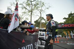 BIB: 
                            <button type="button" onclick="openModal(6868826)" class="btn btn-primary btn-sm float-right btn-popup" data-toggle="modal" data-target=".modal-high-quality">
                        <i class="fas fa-shopping-cart"></i> Add to Cart
                    </button>
                                            <button type="button" onclick="isThisMe(6868826, true)" class="btn btn-success btn-sm float-right btn-popup btn-isme hidden" data-toggle="tooltip" data-placement="bottom" title="นี่คือรูปของคุณใช่ไหม คลิกที่นี่เพื่อเอาเข้าอัลบั้ม">
                        <i class="fas fa-plus"></i> Add to album
                    </button>
                    <button type="button" onclick="isThisMe(6868826, false)" class="btn btn-warning btn-sm float-right btn-popup btn-isnotme hidden">
                        <i class="fas fa-ban"></i> Remove from album
                    </button>