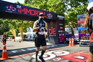 BIB: 063, 2239, 0532
                            <button type="button" onclick="openModal(6883144)" class="btn btn-primary btn-sm float-right btn-popup" data-toggle="modal" data-target=".modal-high-quality">
                        <i class="fas fa-shopping-cart"></i> Add to Cart
                    </button>
                                            <button type="button" onclick="isThisMe(6883144, true)" class="btn btn-success btn-sm float-right btn-popup btn-isme hidden" data-toggle="tooltip" data-placement="bottom" title="นี่คือรูปของคุณใช่ไหม คลิกที่นี่เพื่อเอาเข้าอัลบั้ม">
                        <i class="fas fa-plus"></i> Add to album
                    </button>
                    <button type="button" onclick="isThisMe(6883144, false)" class="btn btn-warning btn-sm float-right btn-popup btn-isnotme hidden">
                        <i class="fas fa-ban"></i> Remove from album
                    </button>