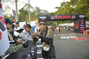 BIB: 343
                            <button type="button" onclick="openModal(6869747)" class="btn btn-primary btn-sm float-right btn-popup" data-toggle="modal" data-target=".modal-high-quality">
                        <i class="fas fa-shopping-cart"></i> Add to Cart
                    </button>
                                            <button type="button" onclick="isThisMe(6869747, true)" class="btn btn-success btn-sm float-right btn-popup btn-isme hidden" data-toggle="tooltip" data-placement="bottom" title="นี่คือรูปของคุณใช่ไหม คลิกที่นี่เพื่อเอาเข้าอัลบั้ม">
                        <i class="fas fa-plus"></i> Add to album
                    </button>
                    <button type="button" onclick="isThisMe(6869747, false)" class="btn btn-warning btn-sm float-right btn-popup btn-isnotme hidden">
                        <i class="fas fa-ban"></i> Remove from album
                    </button>