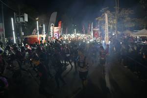 BIB: 
                            <button type="button" onclick="openModal(7051700)" class="btn btn-primary btn-sm float-right btn-popup" data-toggle="modal" data-target=".modal-high-quality">
                        <i class="fas fa-shopping-cart"></i> Add to Cart
                    </button>
                                            <button type="button" onclick="isThisMe(7051700, true)" class="btn btn-success btn-sm float-right btn-popup btn-isme hidden" data-toggle="tooltip" data-placement="bottom" title="นี่คือรูปของคุณใช่ไหม คลิกที่นี่เพื่อเอาเข้าอัลบั้ม">
                        <i class="fas fa-plus"></i> Add to album
                    </button>
                    <button type="button" onclick="isThisMe(7051700, false)" class="btn btn-warning btn-sm float-right btn-popup btn-isnotme hidden">
                        <i class="fas fa-ban"></i> Remove from album
                    </button>