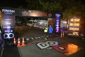 BIB: 000000
                            <button type="button" onclick="openModal(7051468)" class="btn btn-primary btn-sm float-right btn-popup" data-toggle="modal" data-target=".modal-high-quality">
                        <i class="fas fa-shopping-cart"></i> Add to Cart
                    </button>
                                            <button type="button" onclick="isThisMe(7051468, true)" class="btn btn-success btn-sm float-right btn-popup btn-isme hidden" data-toggle="tooltip" data-placement="bottom" title="นี่คือรูปของคุณใช่ไหม คลิกที่นี่เพื่อเอาเข้าอัลบั้ม">
                        <i class="fas fa-plus"></i> Add to album
                    </button>
                    <button type="button" onclick="isThisMe(7051468, false)" class="btn btn-warning btn-sm float-right btn-popup btn-isnotme hidden">
                        <i class="fas fa-ban"></i> Remove from album
                    </button>