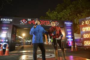 BIB: 090
                            <button type="button" onclick="openModal(7051805)" class="btn btn-primary btn-sm float-right btn-popup" data-toggle="modal" data-target=".modal-high-quality">
                        <i class="fas fa-shopping-cart"></i> Add to Cart
                    </button>
                                            <button type="button" onclick="isThisMe(7051805, true)" class="btn btn-success btn-sm float-right btn-popup btn-isme hidden" data-toggle="tooltip" data-placement="bottom" title="นี่คือรูปของคุณใช่ไหม คลิกที่นี่เพื่อเอาเข้าอัลบั้ม">
                        <i class="fas fa-plus"></i> Add to album
                    </button>
                    <button type="button" onclick="isThisMe(7051805, false)" class="btn btn-warning btn-sm float-right btn-popup btn-isnotme hidden">
                        <i class="fas fa-ban"></i> Remove from album
                    </button>