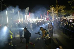 BIB: 
                            <button type="button" onclick="openModal(7051685)" class="btn btn-primary btn-sm float-right btn-popup" data-toggle="modal" data-target=".modal-high-quality">
                        <i class="fas fa-shopping-cart"></i> Add to Cart
                    </button>
                                            <button type="button" onclick="isThisMe(7051685, true)" class="btn btn-success btn-sm float-right btn-popup btn-isme hidden" data-toggle="tooltip" data-placement="bottom" title="นี่คือรูปของคุณใช่ไหม คลิกที่นี่เพื่อเอาเข้าอัลบั้ม">
                        <i class="fas fa-plus"></i> Add to album
                    </button>
                    <button type="button" onclick="isThisMe(7051685, false)" class="btn btn-warning btn-sm float-right btn-popup btn-isnotme hidden">
                        <i class="fas fa-ban"></i> Remove from album
                    </button>