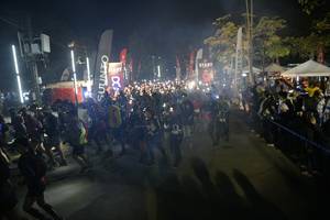 BIB: 
                            <button type="button" onclick="openModal(7051718)" class="btn btn-primary btn-sm float-right btn-popup" data-toggle="modal" data-target=".modal-high-quality">
                        <i class="fas fa-shopping-cart"></i> Add to Cart
                    </button>
                                            <button type="button" onclick="isThisMe(7051718, true)" class="btn btn-success btn-sm float-right btn-popup btn-isme hidden" data-toggle="tooltip" data-placement="bottom" title="นี่คือรูปของคุณใช่ไหม คลิกที่นี่เพื่อเอาเข้าอัลบั้ม">
                        <i class="fas fa-plus"></i> Add to album
                    </button>
                    <button type="button" onclick="isThisMe(7051718, false)" class="btn btn-warning btn-sm float-right btn-popup btn-isnotme hidden">
                        <i class="fas fa-ban"></i> Remove from album
                    </button>