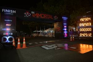 BIB: 192504, 072503, 000000, 0425
                            <button type="button" onclick="openModal(7051574)" class="btn btn-primary btn-sm float-right btn-popup" data-toggle="modal" data-target=".modal-high-quality">
                        <i class="fas fa-shopping-cart"></i> Add to Cart
                    </button>
                                            <button type="button" onclick="isThisMe(7051574, true)" class="btn btn-success btn-sm float-right btn-popup btn-isme hidden" data-toggle="tooltip" data-placement="bottom" title="นี่คือรูปของคุณใช่ไหม คลิกที่นี่เพื่อเอาเข้าอัลบั้ม">
                        <i class="fas fa-plus"></i> Add to album
                    </button>
                    <button type="button" onclick="isThisMe(7051574, false)" class="btn btn-warning btn-sm float-right btn-popup btn-isnotme hidden">
                        <i class="fas fa-ban"></i> Remove from album
                    </button>