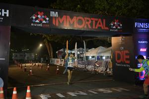 BIB: 1002
                            <button type="button" onclick="openModal(7051583)" class="btn btn-primary btn-sm float-right btn-popup" data-toggle="modal" data-target=".modal-high-quality">
                        <i class="fas fa-shopping-cart"></i> Add to Cart
                    </button>
                                            <button type="button" onclick="isThisMe(7051583, true)" class="btn btn-success btn-sm float-right btn-popup btn-isme hidden" data-toggle="tooltip" data-placement="bottom" title="นี่คือรูปของคุณใช่ไหม คลิกที่นี่เพื่อเอาเข้าอัลบั้ม">
                        <i class="fas fa-plus"></i> Add to album
                    </button>
                    <button type="button" onclick="isThisMe(7051583, false)" class="btn btn-warning btn-sm float-right btn-popup btn-isnotme hidden">
                        <i class="fas fa-ban"></i> Remove from album
                    </button>