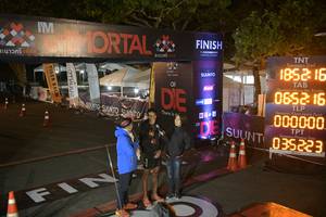 BIB: 1852, 0652, 000000, 035223
                            <button type="button" onclick="openModal(7051552)" class="btn btn-primary btn-sm float-right btn-popup" data-toggle="modal" data-target=".modal-high-quality">
                        <i class="fas fa-shopping-cart"></i> Add to Cart
                    </button>
                                            <button type="button" onclick="isThisMe(7051552, true)" class="btn btn-success btn-sm float-right btn-popup btn-isme hidden" data-toggle="tooltip" data-placement="bottom" title="นี่คือรูปของคุณใช่ไหม คลิกที่นี่เพื่อเอาเข้าอัลบั้ม">
                        <i class="fas fa-plus"></i> Add to album
                    </button>
                    <button type="button" onclick="isThisMe(7051552, false)" class="btn btn-warning btn-sm float-right btn-popup btn-isnotme hidden">
                        <i class="fas fa-ban"></i> Remove from album
                    </button>