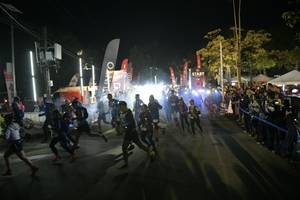 BIB: 
                            <button type="button" onclick="openModal(7051678)" class="btn btn-primary btn-sm float-right btn-popup" data-toggle="modal" data-target=".modal-high-quality">
                        <i class="fas fa-shopping-cart"></i> Add to Cart
                    </button>
                                            <button type="button" onclick="isThisMe(7051678, true)" class="btn btn-success btn-sm float-right btn-popup btn-isme hidden" data-toggle="tooltip" data-placement="bottom" title="นี่คือรูปของคุณใช่ไหม คลิกที่นี่เพื่อเอาเข้าอัลบั้ม">
                        <i class="fas fa-plus"></i> Add to album
                    </button>
                    <button type="button" onclick="isThisMe(7051678, false)" class="btn btn-warning btn-sm float-right btn-popup btn-isnotme hidden">
                        <i class="fas fa-ban"></i> Remove from album
                    </button>