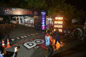 BIB: 18480, 064802, 000000
                            <button type="button" onclick="openModal(7051512)" class="btn btn-primary btn-sm float-right btn-popup" data-toggle="modal" data-target=".modal-high-quality">
                        <i class="fas fa-shopping-cart"></i> Add to Cart
                    </button>
                                            <button type="button" onclick="isThisMe(7051512, true)" class="btn btn-success btn-sm float-right btn-popup btn-isme hidden" data-toggle="tooltip" data-placement="bottom" title="นี่คือรูปของคุณใช่ไหม คลิกที่นี่เพื่อเอาเข้าอัลบั้ม">
                        <i class="fas fa-plus"></i> Add to album
                    </button>
                    <button type="button" onclick="isThisMe(7051512, false)" class="btn btn-warning btn-sm float-right btn-popup btn-isnotme hidden">
                        <i class="fas fa-ban"></i> Remove from album
                    </button>