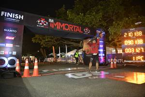 BIB: 138, 060, 003, 121
                            <button type="button" onclick="openModal(7051782)" class="btn btn-primary btn-sm float-right btn-popup" data-toggle="modal" data-target=".modal-high-quality">
                        <i class="fas fa-shopping-cart"></i> Add to Cart
                    </button>
                                            <button type="button" onclick="isThisMe(7051782, true)" class="btn btn-success btn-sm float-right btn-popup btn-isme hidden" data-toggle="tooltip" data-placement="bottom" title="นี่คือรูปของคุณใช่ไหม คลิกที่นี่เพื่อเอาเข้าอัลบั้ม">
                        <i class="fas fa-plus"></i> Add to album
                    </button>
                    <button type="button" onclick="isThisMe(7051782, false)" class="btn btn-warning btn-sm float-right btn-popup btn-isnotme hidden">
                        <i class="fas fa-ban"></i> Remove from album
                    </button>