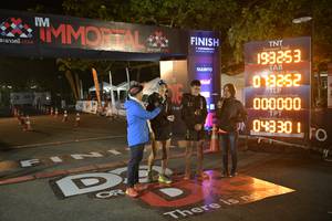 BIB: 193253, 013252, 000000, 04330
                            <button type="button" onclick="openModal(7051627)" class="btn btn-primary btn-sm float-right btn-popup" data-toggle="modal" data-target=".modal-high-quality">
                        <i class="fas fa-shopping-cart"></i> Add to Cart
                    </button>
                                            <button type="button" onclick="isThisMe(7051627, true)" class="btn btn-success btn-sm float-right btn-popup btn-isme hidden" data-toggle="tooltip" data-placement="bottom" title="นี่คือรูปของคุณใช่ไหม คลิกที่นี่เพื่อเอาเข้าอัลบั้ม">
                        <i class="fas fa-plus"></i> Add to album
                    </button>
                    <button type="button" onclick="isThisMe(7051627, false)" class="btn btn-warning btn-sm float-right btn-popup btn-isnotme hidden">
                        <i class="fas fa-ban"></i> Remove from album
                    </button>