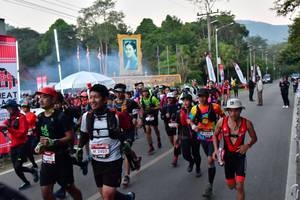 BIB: 2407
                            <button type="button" onclick="openModal(6852271)" class="btn btn-primary btn-sm float-right btn-popup" data-toggle="modal" data-target=".modal-high-quality">
                        <i class="fas fa-shopping-cart"></i> Add to Cart
                    </button>
                                            <button type="button" onclick="isThisMe(6852271, true)" class="btn btn-success btn-sm float-right btn-popup btn-isme hidden" data-toggle="tooltip" data-placement="bottom" title="นี่คือรูปของคุณใช่ไหม คลิกที่นี่เพื่อเอาเข้าอัลบั้ม">
                        <i class="fas fa-plus"></i> Add to album
                    </button>
                    <button type="button" onclick="isThisMe(6852271, false)" class="btn btn-warning btn-sm float-right btn-popup btn-isnotme hidden">
                        <i class="fas fa-ban"></i> Remove from album
                    </button>