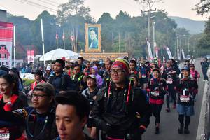 BIB: 577
                            <button type="button" onclick="openModal(6852427)" class="btn btn-primary btn-sm float-right btn-popup" data-toggle="modal" data-target=".modal-high-quality">
                        <i class="fas fa-shopping-cart"></i> Add to Cart
                    </button>
                                            <button type="button" onclick="isThisMe(6852427, true)" class="btn btn-success btn-sm float-right btn-popup btn-isme hidden" data-toggle="tooltip" data-placement="bottom" title="นี่คือรูปของคุณใช่ไหม คลิกที่นี่เพื่อเอาเข้าอัลบั้ม">
                        <i class="fas fa-plus"></i> Add to album
                    </button>
                    <button type="button" onclick="isThisMe(6852427, false)" class="btn btn-warning btn-sm float-right btn-popup btn-isnotme hidden">
                        <i class="fas fa-ban"></i> Remove from album
                    </button>