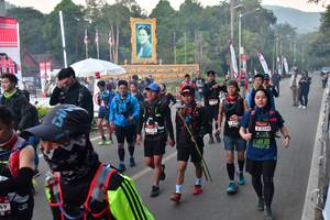 BIB: 140, 
                            <button type="button" onclick="openModal(6852593)" class="btn btn-primary btn-sm float-right btn-popup" data-toggle="modal" data-target=".modal-high-quality">
                        <i class="fas fa-shopping-cart"></i> Add to Cart
                    </button>
                                            <button type="button" onclick="isThisMe(6852593, true)" class="btn btn-success btn-sm float-right btn-popup btn-isme hidden" data-toggle="tooltip" data-placement="bottom" title="นี่คือรูปของคุณใช่ไหม คลิกที่นี่เพื่อเอาเข้าอัลบั้ม">
                        <i class="fas fa-plus"></i> Add to album
                    </button>
                    <button type="button" onclick="isThisMe(6852593, false)" class="btn btn-warning btn-sm float-right btn-popup btn-isnotme hidden">
                        <i class="fas fa-ban"></i> Remove from album
                    </button>