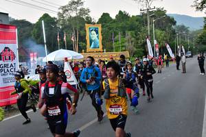 BIB: 2801, 2706
                            <button type="button" onclick="openModal(6852247)" class="btn btn-primary btn-sm float-right btn-popup" data-toggle="modal" data-target=".modal-high-quality">
                        <i class="fas fa-shopping-cart"></i> Add to Cart
                    </button>
                                            <button type="button" onclick="isThisMe(6852247, true)" class="btn btn-success btn-sm float-right btn-popup btn-isme hidden" data-toggle="tooltip" data-placement="bottom" title="นี่คือรูปของคุณใช่ไหม คลิกที่นี่เพื่อเอาเข้าอัลบั้ม">
                        <i class="fas fa-plus"></i> Add to album
                    </button>
                    <button type="button" onclick="isThisMe(6852247, false)" class="btn btn-warning btn-sm float-right btn-popup btn-isnotme hidden">
                        <i class="fas fa-ban"></i> Remove from album
                    </button>