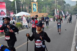 BIB: 2767, 2743, 
                            <button type="button" onclick="openModal(6852607)" class="btn btn-primary btn-sm float-right btn-popup" data-toggle="modal" data-target=".modal-high-quality">
                        <i class="fas fa-shopping-cart"></i> Add to Cart
                    </button>
                                            <button type="button" onclick="isThisMe(6852607, true)" class="btn btn-success btn-sm float-right btn-popup btn-isme hidden" data-toggle="tooltip" data-placement="bottom" title="นี่คือรูปของคุณใช่ไหม คลิกที่นี่เพื่อเอาเข้าอัลบั้ม">
                        <i class="fas fa-plus"></i> Add to album
                    </button>
                    <button type="button" onclick="isThisMe(6852607, false)" class="btn btn-warning btn-sm float-right btn-popup btn-isnotme hidden">
                        <i class="fas fa-ban"></i> Remove from album
                    </button>