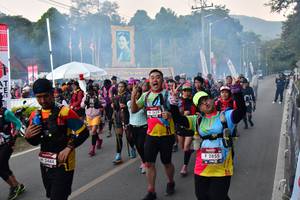 BIB: 2629, 2855
                            <button type="button" onclick="openModal(6852327)" class="btn btn-primary btn-sm float-right btn-popup" data-toggle="modal" data-target=".modal-high-quality">
                        <i class="fas fa-shopping-cart"></i> Add to Cart
                    </button>
                                            <button type="button" onclick="isThisMe(6852327, true)" class="btn btn-success btn-sm float-right btn-popup btn-isme hidden" data-toggle="tooltip" data-placement="bottom" title="นี่คือรูปของคุณใช่ไหม คลิกที่นี่เพื่อเอาเข้าอัลบั้ม">
                        <i class="fas fa-plus"></i> Add to album
                    </button>
                    <button type="button" onclick="isThisMe(6852327, false)" class="btn btn-warning btn-sm float-right btn-popup btn-isnotme hidden">
                        <i class="fas fa-ban"></i> Remove from album
                    </button>