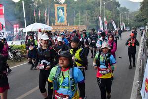 BIB: 2150, 
                            <button type="button" onclick="openModal(6852520)" class="btn btn-primary btn-sm float-right btn-popup" data-toggle="modal" data-target=".modal-high-quality">
                        <i class="fas fa-shopping-cart"></i> Add to Cart
                    </button>
                                            <button type="button" onclick="isThisMe(6852520, true)" class="btn btn-success btn-sm float-right btn-popup btn-isme hidden" data-toggle="tooltip" data-placement="bottom" title="นี่คือรูปของคุณใช่ไหม คลิกที่นี่เพื่อเอาเข้าอัลบั้ม">
                        <i class="fas fa-plus"></i> Add to album
                    </button>
                    <button type="button" onclick="isThisMe(6852520, false)" class="btn btn-warning btn-sm float-right btn-popup btn-isnotme hidden">
                        <i class="fas fa-ban"></i> Remove from album
                    </button>