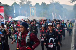 BIB: 2827
                            <button type="button" onclick="openModal(6852337)" class="btn btn-primary btn-sm float-right btn-popup" data-toggle="modal" data-target=".modal-high-quality">
                        <i class="fas fa-shopping-cart"></i> Add to Cart
                    </button>
                                            <button type="button" onclick="isThisMe(6852337, true)" class="btn btn-success btn-sm float-right btn-popup btn-isme hidden" data-toggle="tooltip" data-placement="bottom" title="นี่คือรูปของคุณใช่ไหม คลิกที่นี่เพื่อเอาเข้าอัลบั้ม">
                        <i class="fas fa-plus"></i> Add to album
                    </button>
                    <button type="button" onclick="isThisMe(6852337, false)" class="btn btn-warning btn-sm float-right btn-popup btn-isnotme hidden">
                        <i class="fas fa-ban"></i> Remove from album
                    </button>