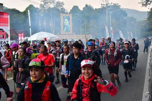 BIB: 
                            <button type="button" onclick="openModal(6852333)" class="btn btn-primary btn-sm float-right btn-popup" data-toggle="modal" data-target=".modal-high-quality">
                        <i class="fas fa-shopping-cart"></i> Add to Cart
                    </button>
                                            <button type="button" onclick="isThisMe(6852333, true)" class="btn btn-success btn-sm float-right btn-popup btn-isme hidden" data-toggle="tooltip" data-placement="bottom" title="นี่คือรูปของคุณใช่ไหม คลิกที่นี่เพื่อเอาเข้าอัลบั้ม">
                        <i class="fas fa-plus"></i> Add to album
                    </button>
                    <button type="button" onclick="isThisMe(6852333, false)" class="btn btn-warning btn-sm float-right btn-popup btn-isnotme hidden">
                        <i class="fas fa-ban"></i> Remove from album
                    </button>