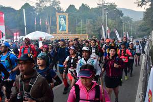 BIB: 
                            <button type="button" onclick="openModal(6852439)" class="btn btn-primary btn-sm float-right btn-popup" data-toggle="modal" data-target=".modal-high-quality">
                        <i class="fas fa-shopping-cart"></i> Add to Cart
                    </button>
                                            <button type="button" onclick="isThisMe(6852439, true)" class="btn btn-success btn-sm float-right btn-popup btn-isme hidden" data-toggle="tooltip" data-placement="bottom" title="นี่คือรูปของคุณใช่ไหม คลิกที่นี่เพื่อเอาเข้าอัลบั้ม">
                        <i class="fas fa-plus"></i> Add to album
                    </button>
                    <button type="button" onclick="isThisMe(6852439, false)" class="btn btn-warning btn-sm float-right btn-popup btn-isnotme hidden">
                        <i class="fas fa-ban"></i> Remove from album
                    </button>