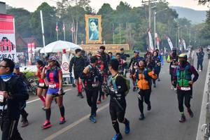 BIB: 
                            <button type="button" onclick="openModal(6852577)" class="btn btn-primary btn-sm float-right btn-popup" data-toggle="modal" data-target=".modal-high-quality">
                        <i class="fas fa-shopping-cart"></i> Add to Cart
                    </button>
                                            <button type="button" onclick="isThisMe(6852577, true)" class="btn btn-success btn-sm float-right btn-popup btn-isme hidden" data-toggle="tooltip" data-placement="bottom" title="นี่คือรูปของคุณใช่ไหม คลิกที่นี่เพื่อเอาเข้าอัลบั้ม">
                        <i class="fas fa-plus"></i> Add to album
                    </button>
                    <button type="button" onclick="isThisMe(6852577, false)" class="btn btn-warning btn-sm float-right btn-popup btn-isnotme hidden">
                        <i class="fas fa-ban"></i> Remove from album
                    </button>