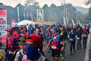 BIB: 2014
                            <button type="button" onclick="openModal(6852416)" class="btn btn-primary btn-sm float-right btn-popup" data-toggle="modal" data-target=".modal-high-quality">
                        <i class="fas fa-shopping-cart"></i> Add to Cart
                    </button>
                                            <button type="button" onclick="isThisMe(6852416, true)" class="btn btn-success btn-sm float-right btn-popup btn-isme hidden" data-toggle="tooltip" data-placement="bottom" title="นี่คือรูปของคุณใช่ไหม คลิกที่นี่เพื่อเอาเข้าอัลบั้ม">
                        <i class="fas fa-plus"></i> Add to album
                    </button>
                    <button type="button" onclick="isThisMe(6852416, false)" class="btn btn-warning btn-sm float-right btn-popup btn-isnotme hidden">
                        <i class="fas fa-ban"></i> Remove from album
                    </button>