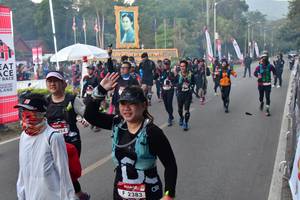 BIB: 2383, 
                            <button type="button" onclick="openModal(6852566)" class="btn btn-primary btn-sm float-right btn-popup" data-toggle="modal" data-target=".modal-high-quality">
                        <i class="fas fa-shopping-cart"></i> Add to Cart
                    </button>
                                            <button type="button" onclick="isThisMe(6852566, true)" class="btn btn-success btn-sm float-right btn-popup btn-isme hidden" data-toggle="tooltip" data-placement="bottom" title="นี่คือรูปของคุณใช่ไหม คลิกที่นี่เพื่อเอาเข้าอัลบั้ม">
                        <i class="fas fa-plus"></i> Add to album
                    </button>
                    <button type="button" onclick="isThisMe(6852566, false)" class="btn btn-warning btn-sm float-right btn-popup btn-isnotme hidden">
                        <i class="fas fa-ban"></i> Remove from album
                    </button>