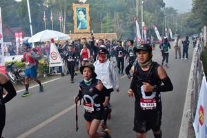 BIB: 2428, 3432
                            <button type="button" onclick="openModal(6852559)" class="btn btn-primary btn-sm float-right btn-popup" data-toggle="modal" data-target=".modal-high-quality">
                        <i class="fas fa-shopping-cart"></i> Add to Cart
                    </button>
                                            <button type="button" onclick="isThisMe(6852559, true)" class="btn btn-success btn-sm float-right btn-popup btn-isme hidden" data-toggle="tooltip" data-placement="bottom" title="นี่คือรูปของคุณใช่ไหม คลิกที่นี่เพื่อเอาเข้าอัลบั้ม">
                        <i class="fas fa-plus"></i> Add to album
                    </button>
                    <button type="button" onclick="isThisMe(6852559, false)" class="btn btn-warning btn-sm float-right btn-popup btn-isnotme hidden">
                        <i class="fas fa-ban"></i> Remove from album
                    </button>