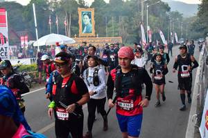 BIB: 2362, 2199
                            <button type="button" onclick="openModal(6852557)" class="btn btn-primary btn-sm float-right btn-popup" data-toggle="modal" data-target=".modal-high-quality">
                        <i class="fas fa-shopping-cart"></i> Add to Cart
                    </button>
                                            <button type="button" onclick="isThisMe(6852557, true)" class="btn btn-success btn-sm float-right btn-popup btn-isme hidden" data-toggle="tooltip" data-placement="bottom" title="นี่คือรูปของคุณใช่ไหม คลิกที่นี่เพื่อเอาเข้าอัลบั้ม">
                        <i class="fas fa-plus"></i> Add to album
                    </button>
                    <button type="button" onclick="isThisMe(6852557, false)" class="btn btn-warning btn-sm float-right btn-popup btn-isnotme hidden">
                        <i class="fas fa-ban"></i> Remove from album
                    </button>