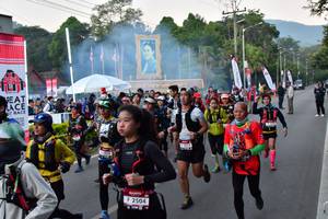 BIB: 2504, 
                            <button type="button" onclick="openModal(6852287)" class="btn btn-primary btn-sm float-right btn-popup" data-toggle="modal" data-target=".modal-high-quality">
                        <i class="fas fa-shopping-cart"></i> Add to Cart
                    </button>
                                            <button type="button" onclick="isThisMe(6852287, true)" class="btn btn-success btn-sm float-right btn-popup btn-isme hidden" data-toggle="tooltip" data-placement="bottom" title="นี่คือรูปของคุณใช่ไหม คลิกที่นี่เพื่อเอาเข้าอัลบั้ม">
                        <i class="fas fa-plus"></i> Add to album
                    </button>
                    <button type="button" onclick="isThisMe(6852287, false)" class="btn btn-warning btn-sm float-right btn-popup btn-isnotme hidden">
                        <i class="fas fa-ban"></i> Remove from album
                    </button>