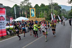 BIB: 
                            <button type="button" onclick="openModal(6852238)" class="btn btn-primary btn-sm float-right btn-popup" data-toggle="modal" data-target=".modal-high-quality">
                        <i class="fas fa-shopping-cart"></i> Add to Cart
                    </button>
                                            <button type="button" onclick="isThisMe(6852238, true)" class="btn btn-success btn-sm float-right btn-popup btn-isme hidden" data-toggle="tooltip" data-placement="bottom" title="นี่คือรูปของคุณใช่ไหม คลิกที่นี่เพื่อเอาเข้าอัลบั้ม">
                        <i class="fas fa-plus"></i> Add to album
                    </button>
                    <button type="button" onclick="isThisMe(6852238, false)" class="btn btn-warning btn-sm float-right btn-popup btn-isnotme hidden">
                        <i class="fas fa-ban"></i> Remove from album
                    </button>