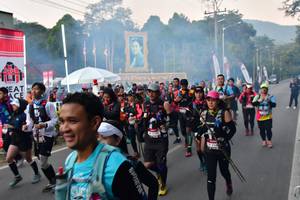 BIB: 
                            <button type="button" onclick="openModal(6852320)" class="btn btn-primary btn-sm float-right btn-popup" data-toggle="modal" data-target=".modal-high-quality">
                        <i class="fas fa-shopping-cart"></i> Add to Cart
                    </button>
                                            <button type="button" onclick="isThisMe(6852320, true)" class="btn btn-success btn-sm float-right btn-popup btn-isme hidden" data-toggle="tooltip" data-placement="bottom" title="นี่คือรูปของคุณใช่ไหม คลิกที่นี่เพื่อเอาเข้าอัลบั้ม">
                        <i class="fas fa-plus"></i> Add to album
                    </button>
                    <button type="button" onclick="isThisMe(6852320, false)" class="btn btn-warning btn-sm float-right btn-popup btn-isnotme hidden">
                        <i class="fas fa-ban"></i> Remove from album
                    </button>