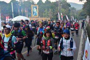 BIB: 2284
                            <button type="button" onclick="openModal(6852454)" class="btn btn-primary btn-sm float-right btn-popup" data-toggle="modal" data-target=".modal-high-quality">
                        <i class="fas fa-shopping-cart"></i> Add to Cart
                    </button>
                                            <button type="button" onclick="isThisMe(6852454, true)" class="btn btn-success btn-sm float-right btn-popup btn-isme hidden" data-toggle="tooltip" data-placement="bottom" title="นี่คือรูปของคุณใช่ไหม คลิกที่นี่เพื่อเอาเข้าอัลบั้ม">
                        <i class="fas fa-plus"></i> Add to album
                    </button>
                    <button type="button" onclick="isThisMe(6852454, false)" class="btn btn-warning btn-sm float-right btn-popup btn-isnotme hidden">
                        <i class="fas fa-ban"></i> Remove from album
                    </button>