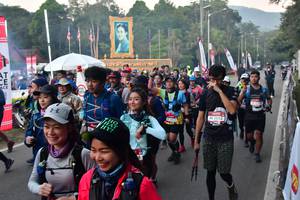 BIB: 2552
                            <button type="button" onclick="openModal(6852507)" class="btn btn-primary btn-sm float-right btn-popup" data-toggle="modal" data-target=".modal-high-quality">
                        <i class="fas fa-shopping-cart"></i> Add to Cart
                    </button>
                                            <button type="button" onclick="isThisMe(6852507, true)" class="btn btn-success btn-sm float-right btn-popup btn-isme hidden" data-toggle="tooltip" data-placement="bottom" title="นี่คือรูปของคุณใช่ไหม คลิกที่นี่เพื่อเอาเข้าอัลบั้ม">
                        <i class="fas fa-plus"></i> Add to album
                    </button>
                    <button type="button" onclick="isThisMe(6852507, false)" class="btn btn-warning btn-sm float-right btn-popup btn-isnotme hidden">
                        <i class="fas fa-ban"></i> Remove from album
                    </button>