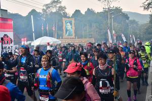 BIB: 2824, 2223, 2464, 
                            <button type="button" onclick="openModal(6852403)" class="btn btn-primary btn-sm float-right btn-popup" data-toggle="modal" data-target=".modal-high-quality">
                        <i class="fas fa-shopping-cart"></i> Add to Cart
                    </button>
                                            <button type="button" onclick="isThisMe(6852403, true)" class="btn btn-success btn-sm float-right btn-popup btn-isme hidden" data-toggle="tooltip" data-placement="bottom" title="นี่คือรูปของคุณใช่ไหม คลิกที่นี่เพื่อเอาเข้าอัลบั้ม">
                        <i class="fas fa-plus"></i> Add to album
                    </button>
                    <button type="button" onclick="isThisMe(6852403, false)" class="btn btn-warning btn-sm float-right btn-popup btn-isnotme hidden">
                        <i class="fas fa-ban"></i> Remove from album
                    </button>