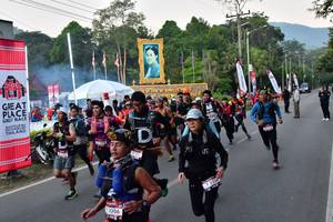 BIB: 2320
                            <button type="button" onclick="openModal(6852259)" class="btn btn-primary btn-sm float-right btn-popup" data-toggle="modal" data-target=".modal-high-quality">
                        <i class="fas fa-shopping-cart"></i> Add to Cart
                    </button>
                                            <button type="button" onclick="isThisMe(6852259, true)" class="btn btn-success btn-sm float-right btn-popup btn-isme hidden" data-toggle="tooltip" data-placement="bottom" title="นี่คือรูปของคุณใช่ไหม คลิกที่นี่เพื่อเอาเข้าอัลบั้ม">
                        <i class="fas fa-plus"></i> Add to album
                    </button>
                    <button type="button" onclick="isThisMe(6852259, false)" class="btn btn-warning btn-sm float-right btn-popup btn-isnotme hidden">
                        <i class="fas fa-ban"></i> Remove from album
                    </button>