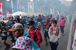 BIB: 
                            <button type="button" onclick="openModal(6852347)" class="btn btn-primary btn-sm float-right btn-popup" data-toggle="modal" data-target=".modal-high-quality">
                        <i class="fas fa-shopping-cart"></i> Add to Cart
                    </button>
                                            <button type="button" onclick="isThisMe(6852347, true)" class="btn btn-success btn-sm float-right btn-popup btn-isme hidden" data-toggle="tooltip" data-placement="bottom" title="นี่คือรูปของคุณใช่ไหม คลิกที่นี่เพื่อเอาเข้าอัลบั้ม">
                        <i class="fas fa-plus"></i> Add to album
                    </button>
                    <button type="button" onclick="isThisMe(6852347, false)" class="btn btn-warning btn-sm float-right btn-popup btn-isnotme hidden">
                        <i class="fas fa-ban"></i> Remove from album
                    </button>