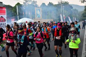 BIB: 2631
                            <button type="button" onclick="openModal(6852309)" class="btn btn-primary btn-sm float-right btn-popup" data-toggle="modal" data-target=".modal-high-quality">
                        <i class="fas fa-shopping-cart"></i> Add to Cart
                    </button>
                                            <button type="button" onclick="isThisMe(6852309, true)" class="btn btn-success btn-sm float-right btn-popup btn-isme hidden" data-toggle="tooltip" data-placement="bottom" title="นี่คือรูปของคุณใช่ไหม คลิกที่นี่เพื่อเอาเข้าอัลบั้ม">
                        <i class="fas fa-plus"></i> Add to album
                    </button>
                    <button type="button" onclick="isThisMe(6852309, false)" class="btn btn-warning btn-sm float-right btn-popup btn-isnotme hidden">
                        <i class="fas fa-ban"></i> Remove from album
                    </button>