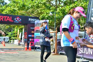 BIB: 888, 100, 127
                            <button type="button" onclick="openModal(6999894)" class="btn btn-primary btn-sm float-right btn-popup" data-toggle="modal" data-target=".modal-high-quality">
                        <i class="fas fa-shopping-cart"></i> Add to Cart
                    </button>
                                            <button type="button" onclick="isThisMe(6999894, true)" class="btn btn-success btn-sm float-right btn-popup btn-isme hidden" data-toggle="tooltip" data-placement="bottom" title="นี่คือรูปของคุณใช่ไหม คลิกที่นี่เพื่อเอาเข้าอัลบั้ม">
                        <i class="fas fa-plus"></i> Add to album
                    </button>
                    <button type="button" onclick="isThisMe(6999894, false)" class="btn btn-warning btn-sm float-right btn-popup btn-isnotme hidden">
                        <i class="fas fa-ban"></i> Remove from album
                    </button>