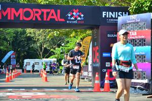 BIB: 1114
                            <button type="button" onclick="openModal(7006571)" class="btn btn-primary btn-sm float-right btn-popup" data-toggle="modal" data-target=".modal-high-quality">
                        <i class="fas fa-shopping-cart"></i> Add to Cart
                    </button>
                                            <button type="button" onclick="isThisMe(7006571, true)" class="btn btn-success btn-sm float-right btn-popup btn-isme hidden" data-toggle="tooltip" data-placement="bottom" title="นี่คือรูปของคุณใช่ไหม คลิกที่นี่เพื่อเอาเข้าอัลบั้ม">
                        <i class="fas fa-plus"></i> Add to album
                    </button>
                    <button type="button" onclick="isThisMe(7006571, false)" class="btn btn-warning btn-sm float-right btn-popup btn-isnotme hidden">
                        <i class="fas fa-ban"></i> Remove from album
                    </button>