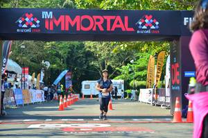 BIB: 041
                            <button type="button" onclick="openModal(7005987)" class="btn btn-primary btn-sm float-right btn-popup" data-toggle="modal" data-target=".modal-high-quality">
                        <i class="fas fa-shopping-cart"></i> Add to Cart
                    </button>
                                            <button type="button" onclick="isThisMe(7005987, true)" class="btn btn-success btn-sm float-right btn-popup btn-isme hidden" data-toggle="tooltip" data-placement="bottom" title="นี่คือรูปของคุณใช่ไหม คลิกที่นี่เพื่อเอาเข้าอัลบั้ม">
                        <i class="fas fa-plus"></i> Add to album
                    </button>
                    <button type="button" onclick="isThisMe(7005987, false)" class="btn btn-warning btn-sm float-right btn-popup btn-isnotme hidden">
                        <i class="fas fa-ban"></i> Remove from album
                    </button>