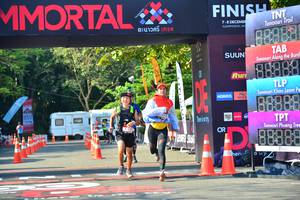 BIB: 410, 8888
                            <button type="button" onclick="openModal(7004933)" class="btn btn-primary btn-sm float-right btn-popup" data-toggle="modal" data-target=".modal-high-quality">
                        <i class="fas fa-shopping-cart"></i> Add to Cart
                    </button>
                                            <button type="button" onclick="isThisMe(7004933, true)" class="btn btn-success btn-sm float-right btn-popup btn-isme hidden" data-toggle="tooltip" data-placement="bottom" title="นี่คือรูปของคุณใช่ไหม คลิกที่นี่เพื่อเอาเข้าอัลบั้ม">
                        <i class="fas fa-plus"></i> Add to album
                    </button>
                    <button type="button" onclick="isThisMe(7004933, false)" class="btn btn-warning btn-sm float-right btn-popup btn-isnotme hidden">
                        <i class="fas fa-ban"></i> Remove from album
                    </button>