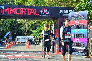 BIB: 1510, 888
                            <button type="button" onclick="openModal(7007322)" class="btn btn-primary btn-sm float-right btn-popup" data-toggle="modal" data-target=".modal-high-quality">
                        <i class="fas fa-shopping-cart"></i> Add to Cart
                    </button>
                                            <button type="button" onclick="isThisMe(7007322, true)" class="btn btn-success btn-sm float-right btn-popup btn-isme hidden" data-toggle="tooltip" data-placement="bottom" title="นี่คือรูปของคุณใช่ไหม คลิกที่นี่เพื่อเอาเข้าอัลบั้ม">
                        <i class="fas fa-plus"></i> Add to album
                    </button>
                    <button type="button" onclick="isThisMe(7007322, false)" class="btn btn-warning btn-sm float-right btn-popup btn-isnotme hidden">
                        <i class="fas fa-ban"></i> Remove from album
                    </button>