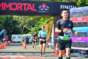 BIB: 888888
                            <button type="button" onclick="openModal(7006613)" class="btn btn-primary btn-sm float-right btn-popup" data-toggle="modal" data-target=".modal-high-quality">
                        <i class="fas fa-shopping-cart"></i> Add to Cart
                    </button>
                                            <button type="button" onclick="isThisMe(7006613, true)" class="btn btn-success btn-sm float-right btn-popup btn-isme hidden" data-toggle="tooltip" data-placement="bottom" title="นี่คือรูปของคุณใช่ไหม คลิกที่นี่เพื่อเอาเข้าอัลบั้ม">
                        <i class="fas fa-plus"></i> Add to album
                    </button>
                    <button type="button" onclick="isThisMe(7006613, false)" class="btn btn-warning btn-sm float-right btn-popup btn-isnotme hidden">
                        <i class="fas fa-ban"></i> Remove from album
                    </button>