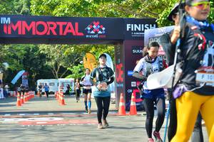 BIB: 
                            <button type="button" onclick="openModal(7008807)" class="btn btn-primary btn-sm float-right btn-popup" data-toggle="modal" data-target=".modal-high-quality">
                        <i class="fas fa-shopping-cart"></i> Add to Cart
                    </button>
                                            <button type="button" onclick="isThisMe(7008807, true)" class="btn btn-success btn-sm float-right btn-popup btn-isme hidden" data-toggle="tooltip" data-placement="bottom" title="นี่คือรูปของคุณใช่ไหม คลิกที่นี่เพื่อเอาเข้าอัลบั้ม">
                        <i class="fas fa-plus"></i> Add to album
                    </button>
                    <button type="button" onclick="isThisMe(7008807, false)" class="btn btn-warning btn-sm float-right btn-popup btn-isnotme hidden">
                        <i class="fas fa-ban"></i> Remove from album
                    </button>