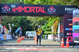 BIB: 0413
                            <button type="button" onclick="openModal(7006857)" class="btn btn-primary btn-sm float-right btn-popup" data-toggle="modal" data-target=".modal-high-quality">
                        <i class="fas fa-shopping-cart"></i> Add to Cart
                    </button>
                                            <button type="button" onclick="isThisMe(7006857, true)" class="btn btn-success btn-sm float-right btn-popup btn-isme hidden" data-toggle="tooltip" data-placement="bottom" title="นี่คือรูปของคุณใช่ไหม คลิกที่นี่เพื่อเอาเข้าอัลบั้ม">
                        <i class="fas fa-plus"></i> Add to album
                    </button>
                    <button type="button" onclick="isThisMe(7006857, false)" class="btn btn-warning btn-sm float-right btn-popup btn-isnotme hidden">
                        <i class="fas fa-ban"></i> Remove from album
                    </button>