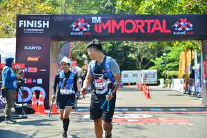 BIB: 2709, 76397
                            <button type="button" onclick="openModal(6995905)" class="btn btn-primary btn-sm float-right btn-popup" data-toggle="modal" data-target=".modal-high-quality">
                        <i class="fas fa-shopping-cart"></i> Add to Cart
                    </button>
                                            <button type="button" onclick="isThisMe(6995905, true)" class="btn btn-success btn-sm float-right btn-popup btn-isme hidden" data-toggle="tooltip" data-placement="bottom" title="นี่คือรูปของคุณใช่ไหม คลิกที่นี่เพื่อเอาเข้าอัลบั้ม">
                        <i class="fas fa-plus"></i> Add to album
                    </button>
                    <button type="button" onclick="isThisMe(6995905, false)" class="btn btn-warning btn-sm float-right btn-popup btn-isnotme hidden">
                        <i class="fas fa-ban"></i> Remove from album
                    </button>